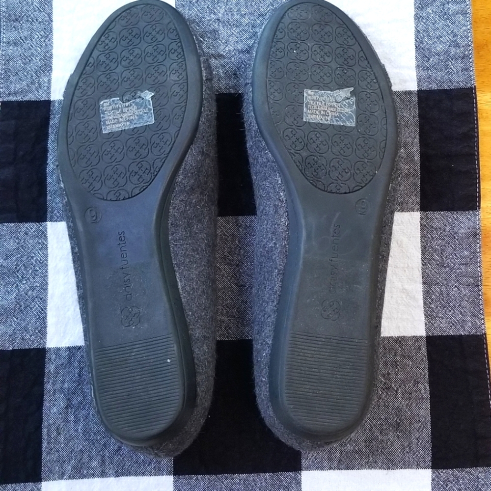 Daisy Fuentes Ruby Flats - Picture 6 of 7